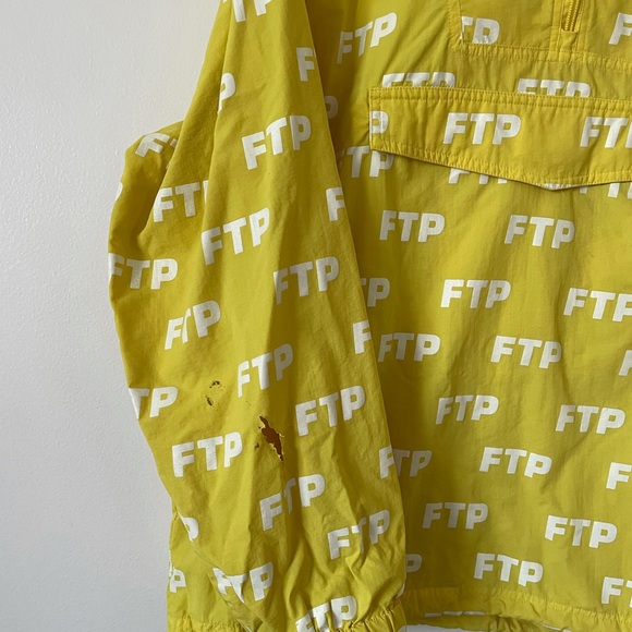 FTP YELLOW WINDBREAKER - Picture 3 of 6